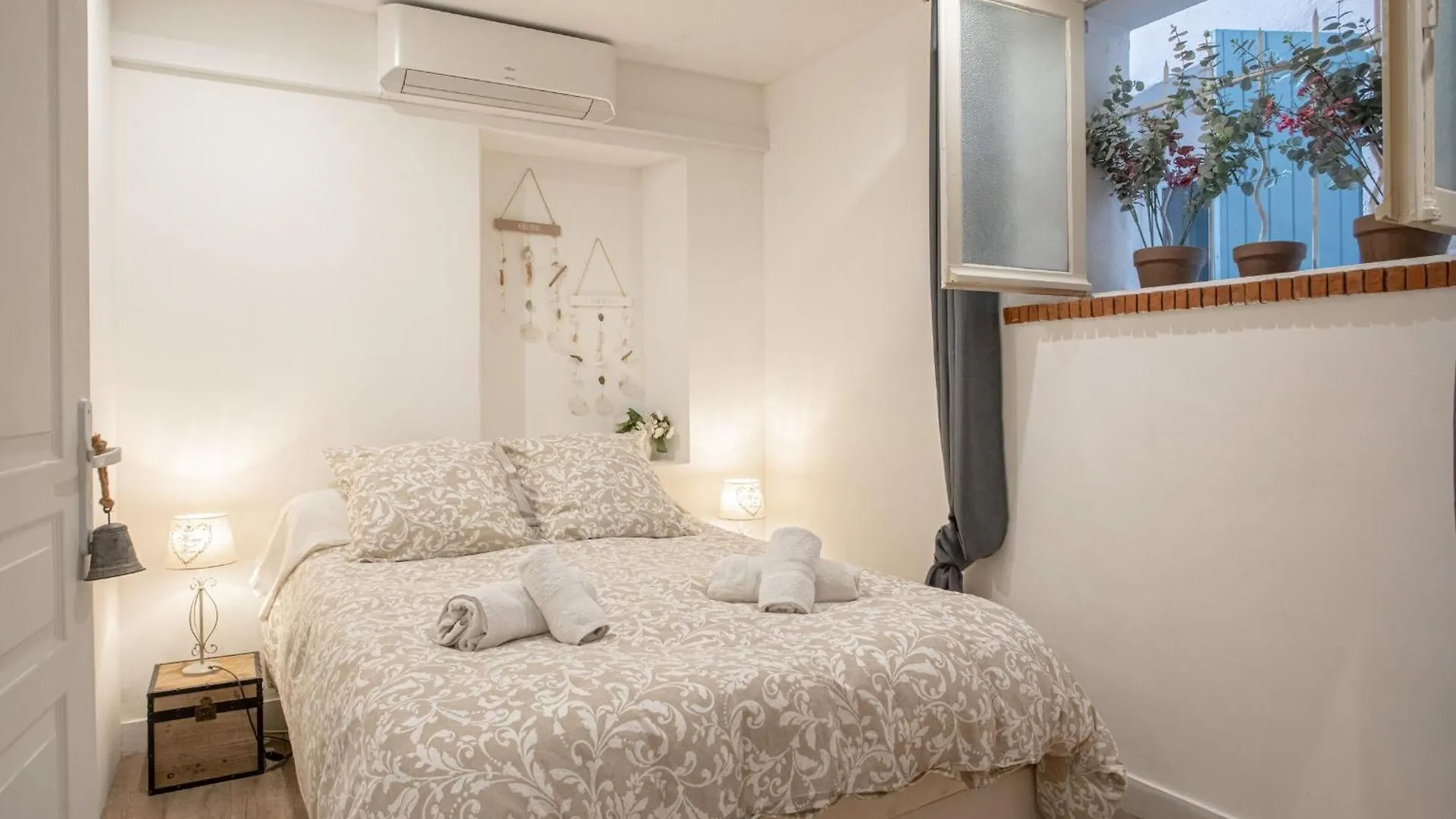 Sublime Appartement 5 Mins A Pied Du Palais Des Festivals By Halldis Cannes 0*,